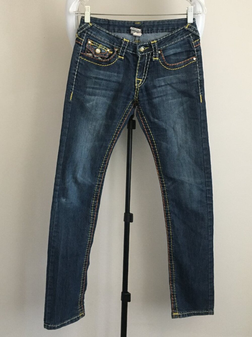 TRUE RELIGION Medium Wash Joey Super T 5 Pocket Logo Hardware Jeans